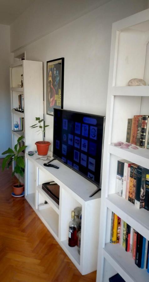 Апартаменты Depto 2 Ambientes Muy Luminoso Con Wifi Y Vista A La Plaza Буэнос-Айрес Экстерьер фото