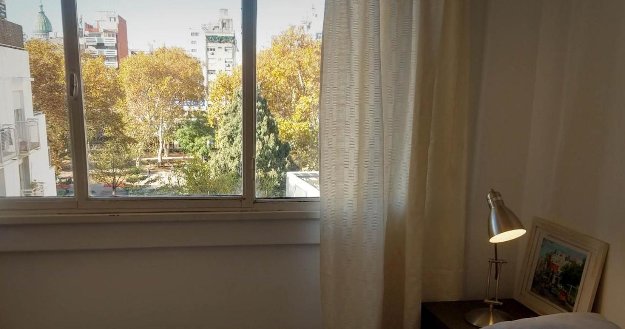 Апартаменты Depto 2 Ambientes Muy Luminoso Con Wifi Y Vista A La Plaza Буэнос-Айрес Экстерьер фото